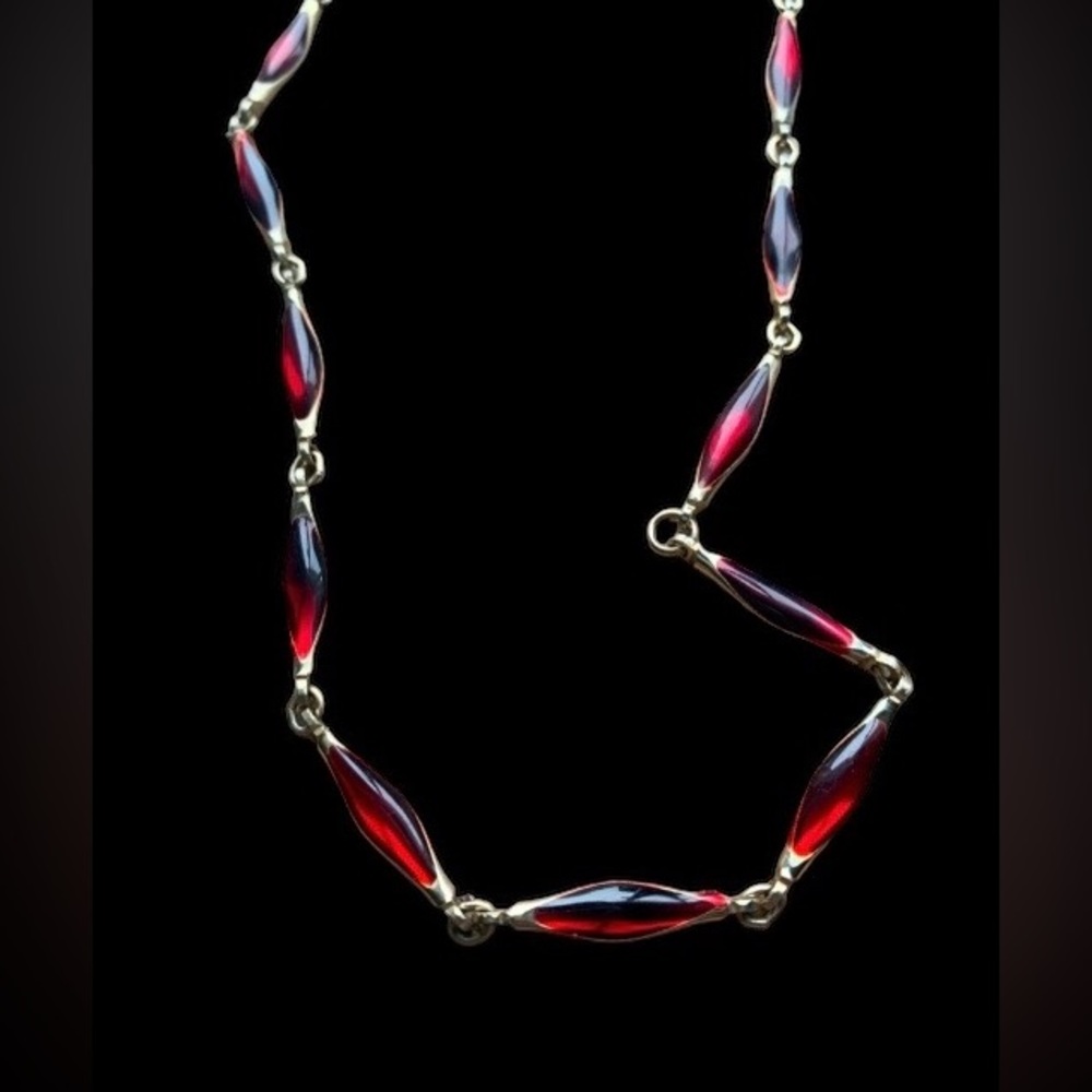 Vintage Red Enamel Gold Tone Necklace Women’s Jewelry - Picture 3 of 8